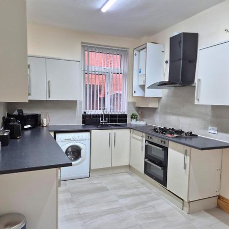 Rooms In Manchester 6 Minutes Drive To Victoria Station Eksteriør billede