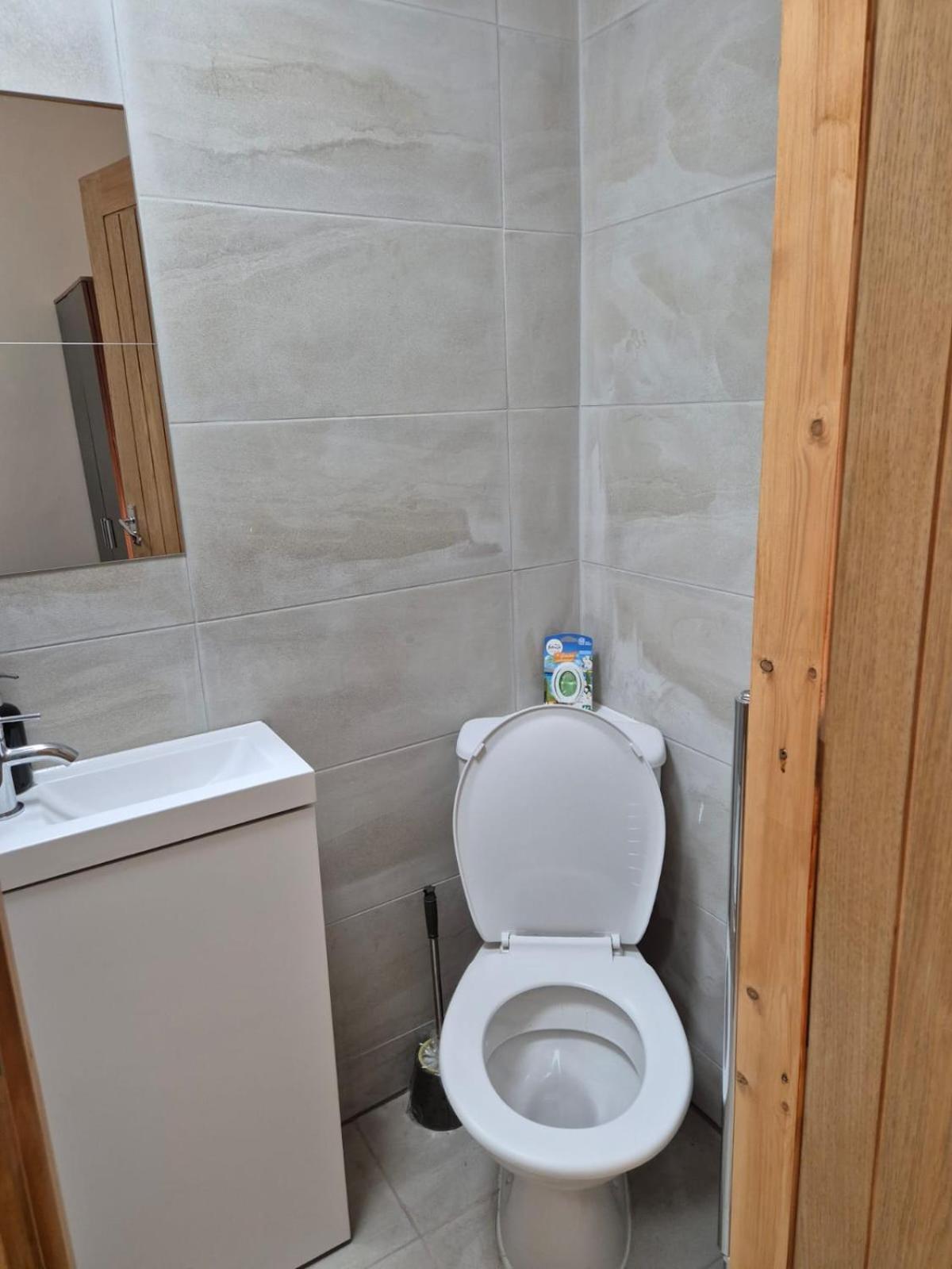 Rooms In Manchester 6 Minutes Drive To Victoria Station Eksteriør billede