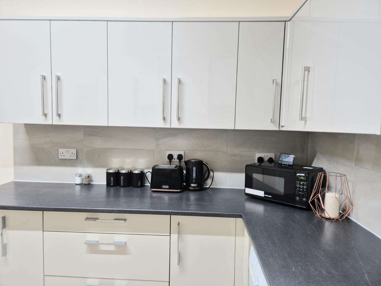 Rooms In Manchester 6 Minutes Drive To Victoria Station Eksteriør billede