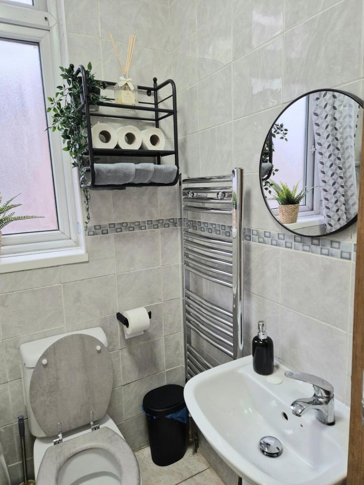 Rooms In Manchester 6 Minutes Drive To Victoria Station Eksteriør billede