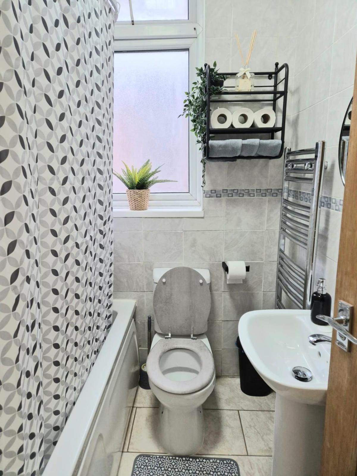 Rooms In Manchester 6 Minutes Drive To Victoria Station Eksteriør billede