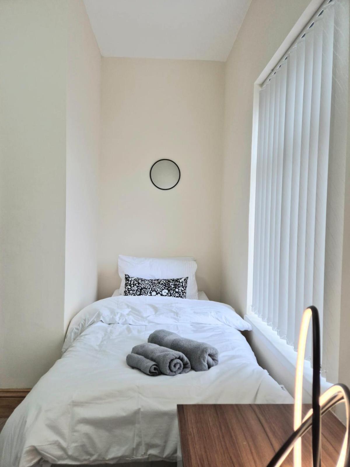 Rooms In Manchester 6 Minutes Drive To Victoria Station Værelse billede