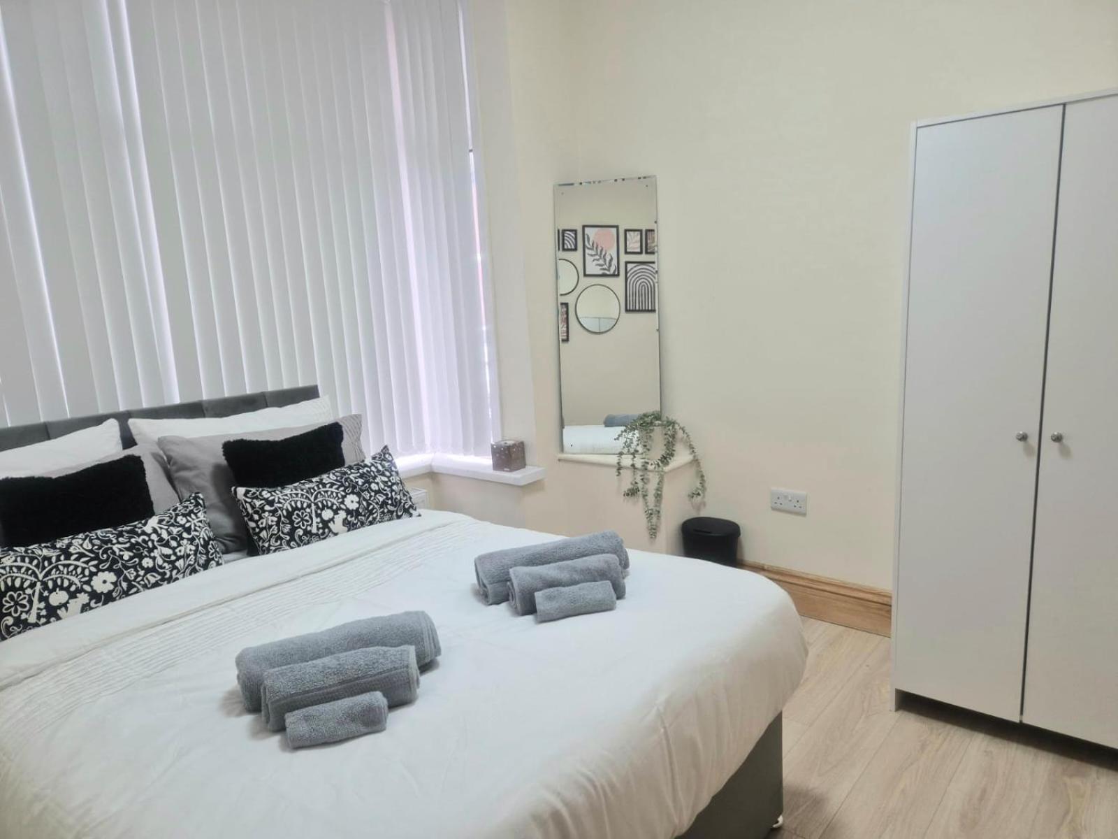Rooms In Manchester 6 Minutes Drive To Victoria Station Eksteriør billede