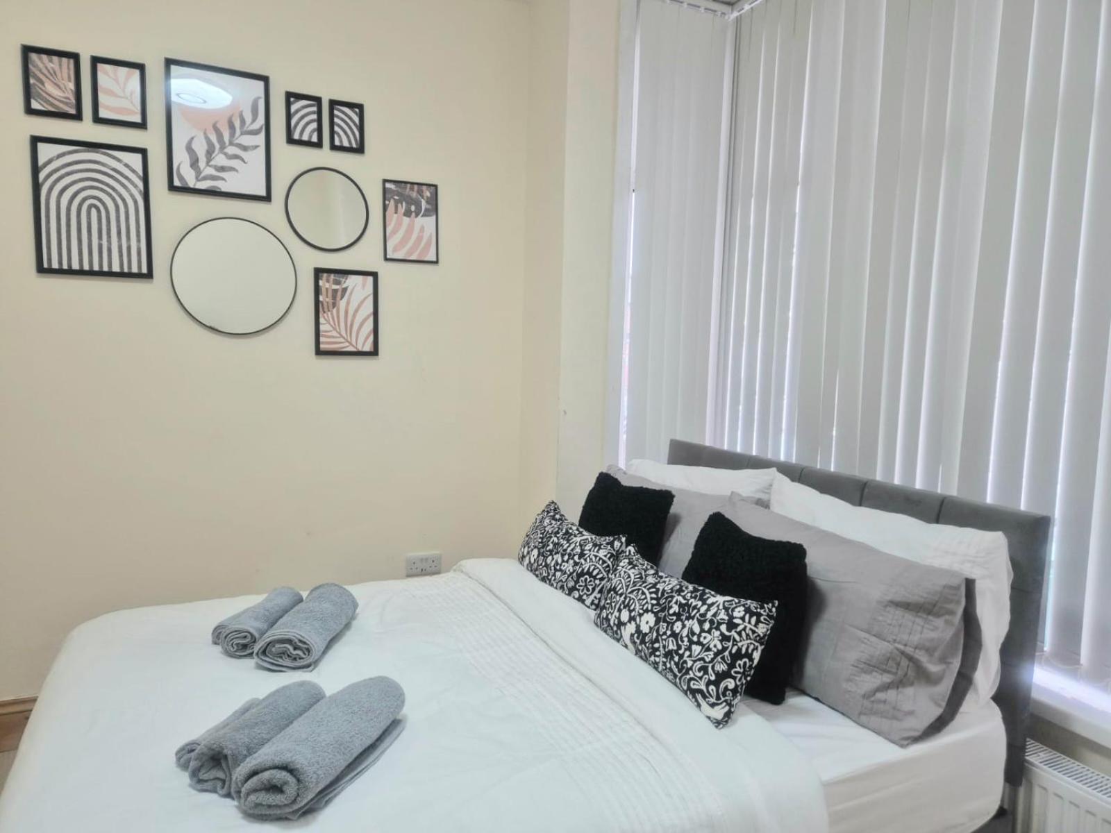 Rooms In Manchester 6 Minutes Drive To Victoria Station Eksteriør billede